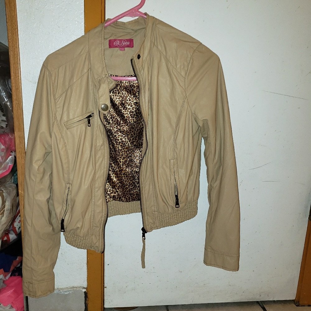 Jacket w/ cheetah inside size sm